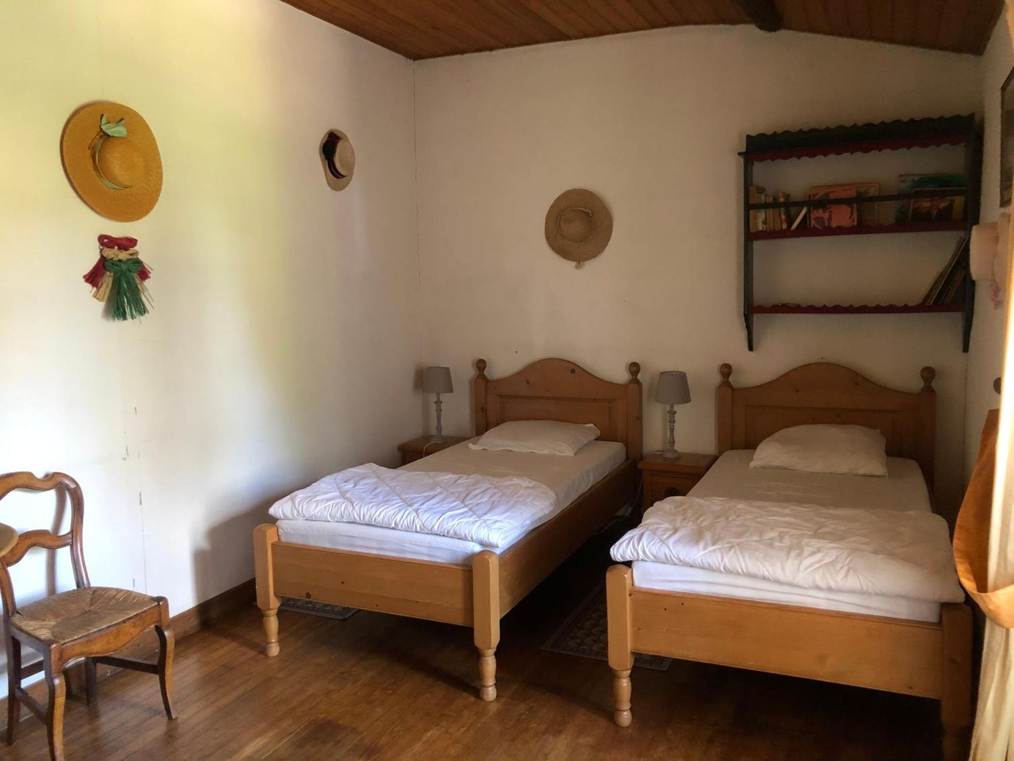 La Vieille Cure, Spa, Wifi A 20 Min Des Plages La Jonchere ภายนอก รูปภาพ